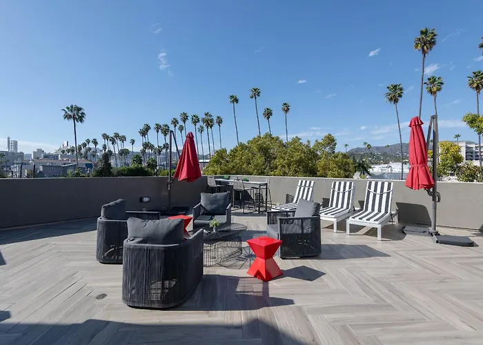Hollywood Apartment Near Walk Of Fame